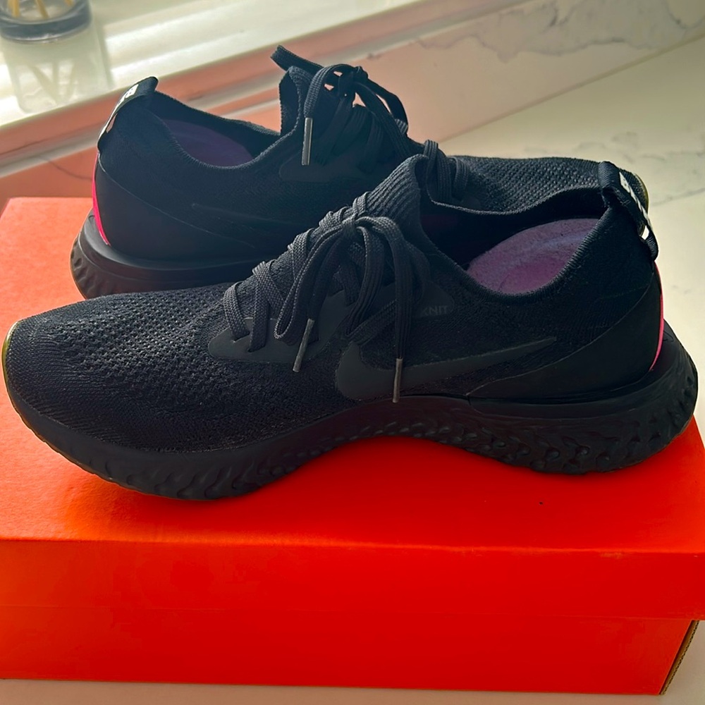 NIKE Epic React Black  size 7.5